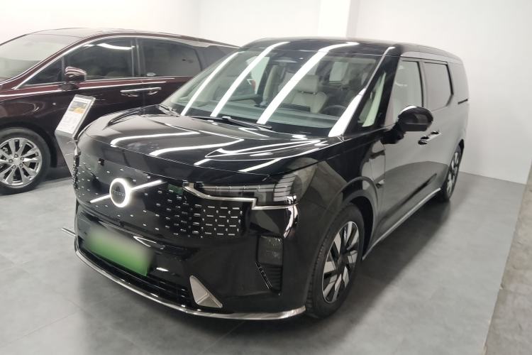 Used Volvo EM90 2025 Ultra Six-Seater