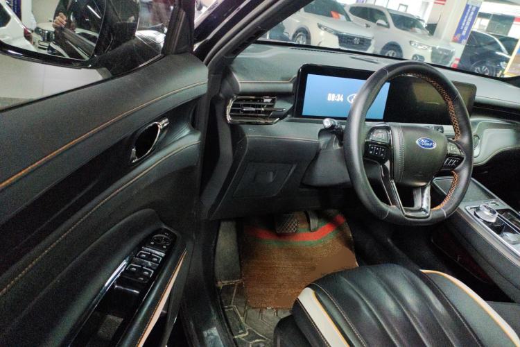 Used Ford Equator 2023 EcoBoost 225 Obsidian Orange Edition Prestige 7-Seater (2/2/3)
