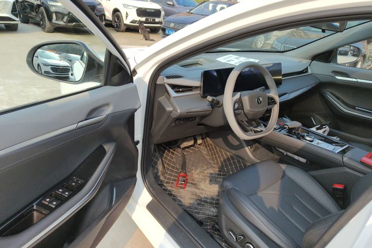 Used CHANGAN Ruicheng PLUS 2023 1.5T DCT Navigation Edition Interior 3