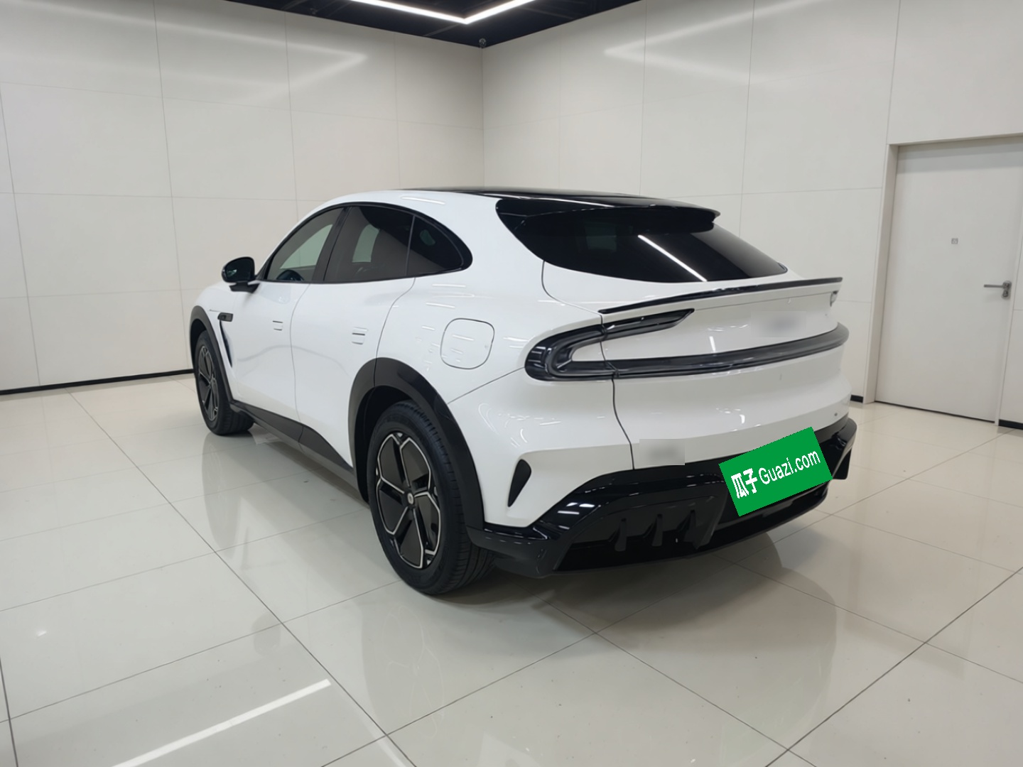 Xiaomi Auto YU7 2025 Ultra-Long Range Rear-Wheel Drive Version — снимка 4