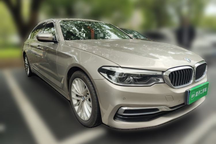 Used BMW 5 Series 2020 530Li Leading Edition Luxury Package Front Right 45 Deg