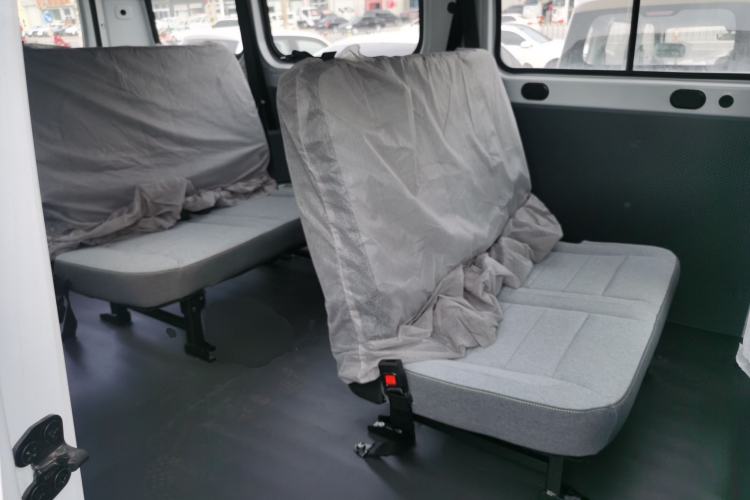 Used Wuling Yangguang 2025 Model 400km Bus Edition—Comfort Edition