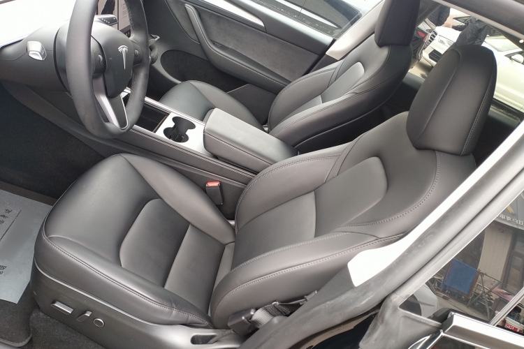 Used Tesla Model Y 2023 Rear-Wheel-Drive Version