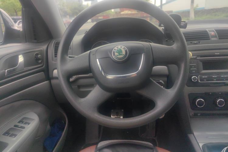Used Skoda Octavia 2012 1.6L Manual Eado Edition Steering Wheel