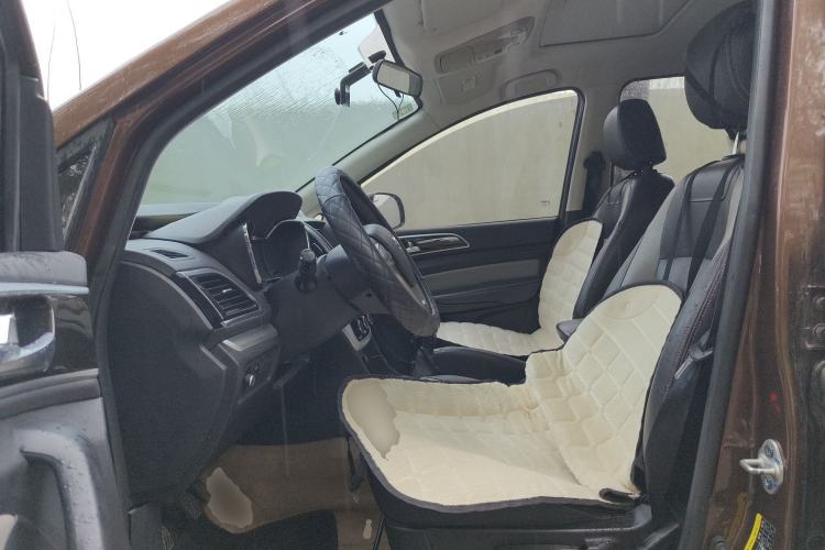 Used HYOSOW H3 2015 1.5L manual luxury version Left Front Seat