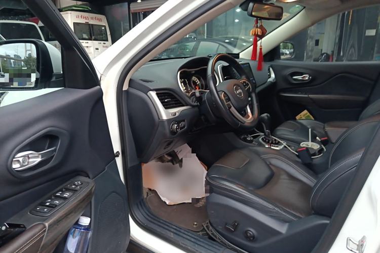 Used Jeep Cherokee 2016 2.4L Professional Edition