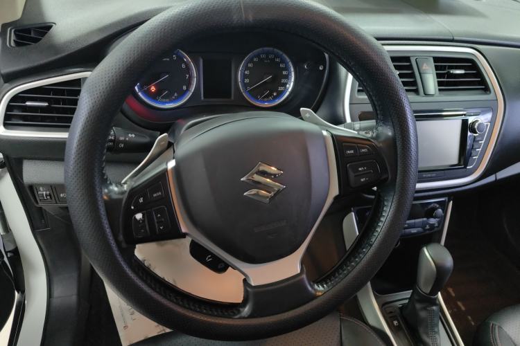 Used Suzuki S-Cross 2015 1.6L CVT Two-Wheel Drive Elite Version