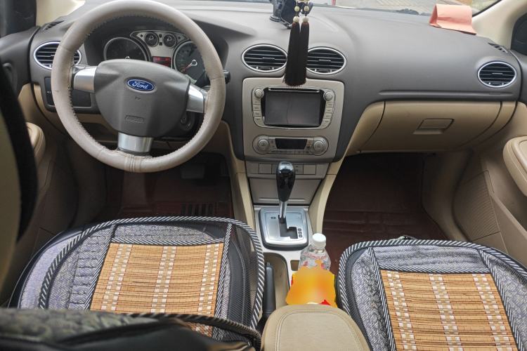 Used Ford Focus 2013 Sedan Classic 1.8L Automatic Fashion Edition