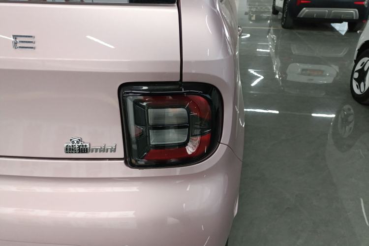 Used Geely Galaxy Panda 2025 210 km – Yuanqi Bear Exterior 6