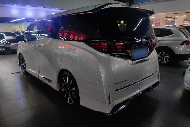 Used Toyota Alphard 2024 Dual-Engine 2.5L Prestige Edition
