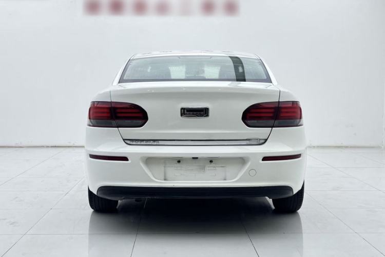 Used Qoros 3 2016 Sedan 1.6L Automatic Zhiyue Model