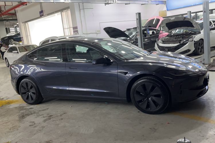 Used Tesla Model 3 2025 Rear-Wheel-Drive Version
