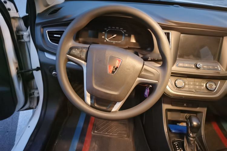 Used Roewe 360 2016 1.5L Automatic Smart Screen Version Steering Wheel