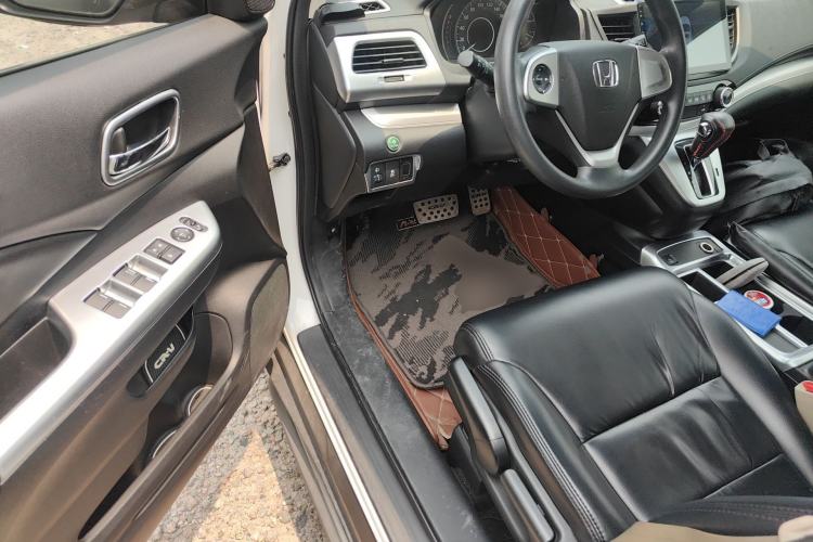 Used Honda CR-V 2016 2.0L Two-Wheel Drive Classic Edition Driver Seat