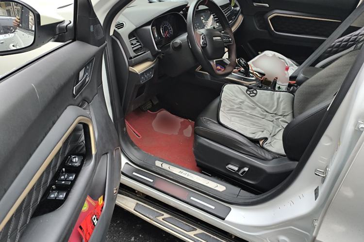 Used Haval H6 2020 1.5 GDIT Automatic Platinum Champion Edition Driver Seat