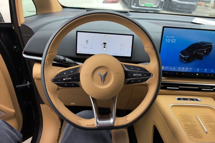 Used VOYAH Dream 2025 PHEV Four-Wheel-Drive Flagship Kunpeng Edition Steering Wheel