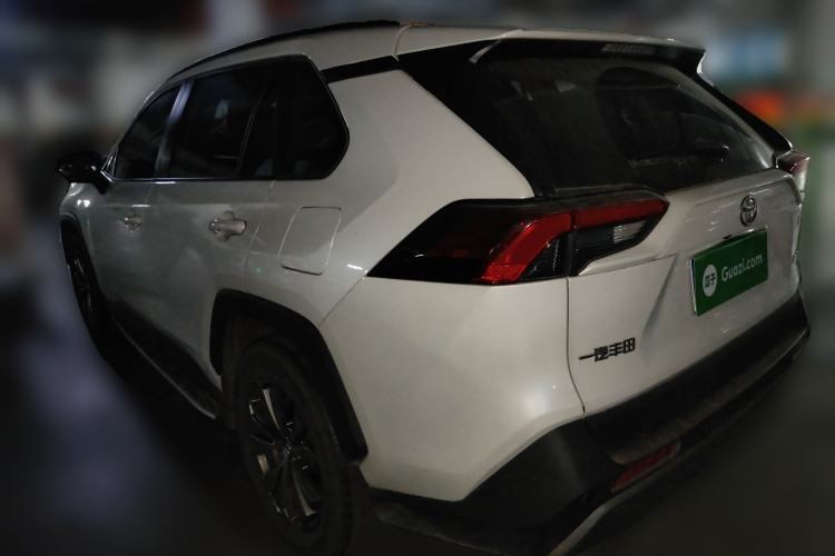 Used Toyota RAV4 2023 2.0L CVT Two-Wheel Drive Fashion Edition
