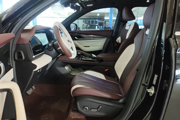 Used Geely Auto Monjaro L 2024 2.0TD High-Power Automatic Two-Wheel Drive Yunqi Version