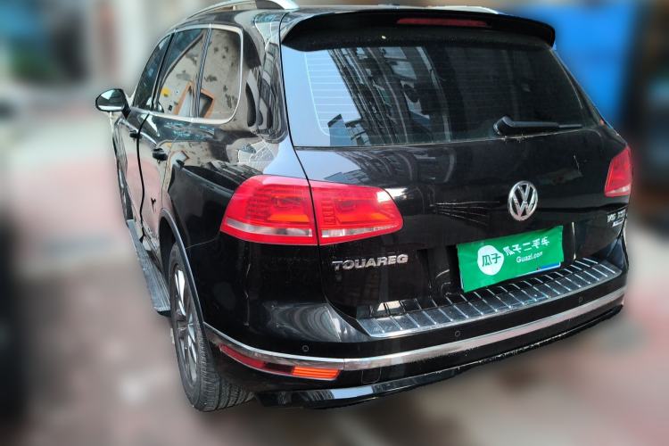 Used Volkswagen Touareg 2016 3.0 TSI High-End Version Rear Left 45 Deg