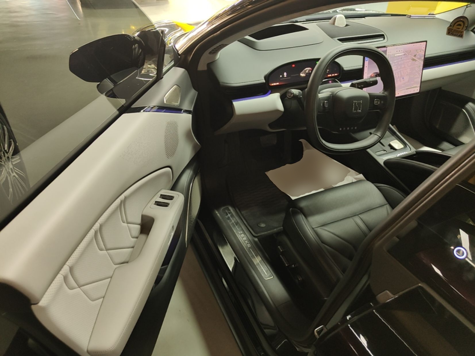 Zeekr 007 2025 Long-Range All-Wheel-Drive Intelligent Driving Version 100 kWh — снимка 18
