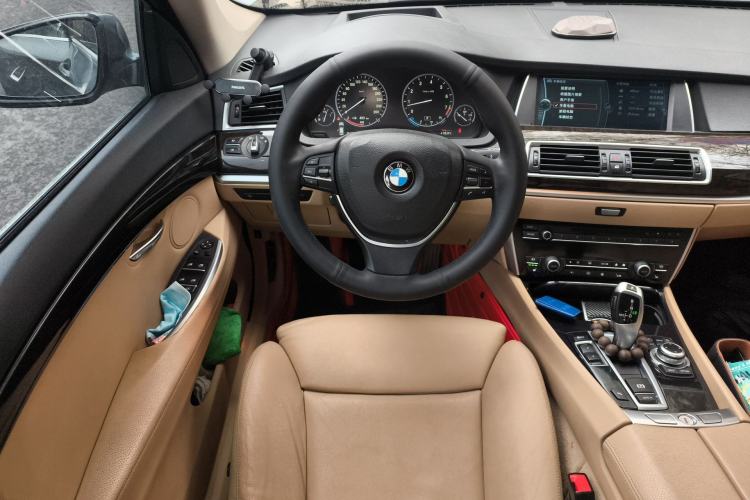 Used BMW 5 Series GT 2010 535i Luxury Edition Steering Wheel