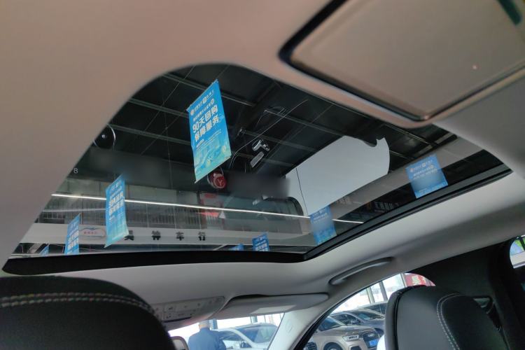 Used Mercedes-Benz C-Class 2016 C 200 L Sport Edition Headliner