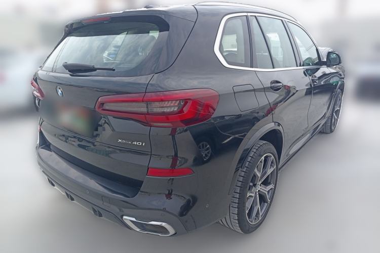 Used BMW X5 2021 xDrive40i Luxury Model with M Sport Package Rear Right 45 Deg