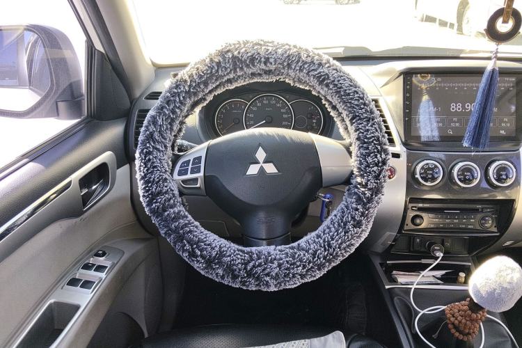 Used Mitsubishi Pajero Sport 2013 2.4L Manual Two-Wheel Drive Comfort Edition