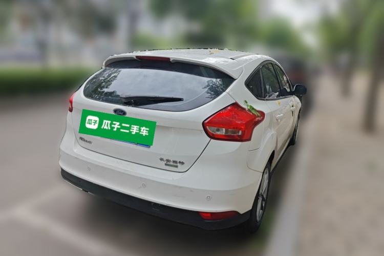 Used Ford Focus 2015 Hatchback EcoBoost 125 Automatic Supreme Style Edition
