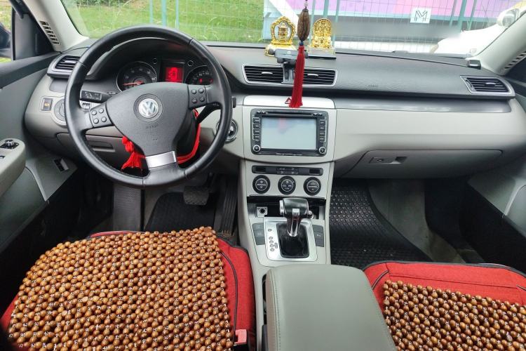 Used Volkswagen Magotan 2011 1.4 TSI Elite Edition Center Console