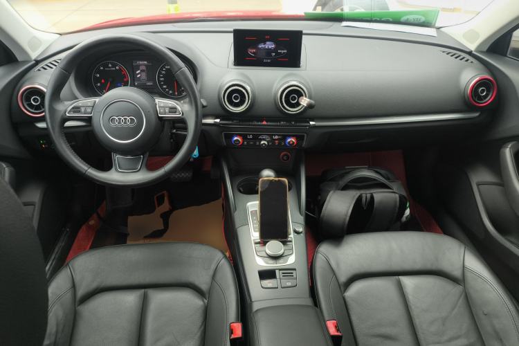 Used Audi A3 2014 Sportback 35 TFSI Automatic Comfort Model Center Console