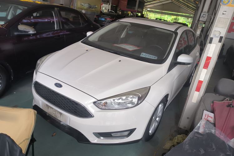 Used Ford Focus 2017 Hatchback EcoBoost 125 Automatic - Ultra-Powerful Style Edition with Smart Drive Features