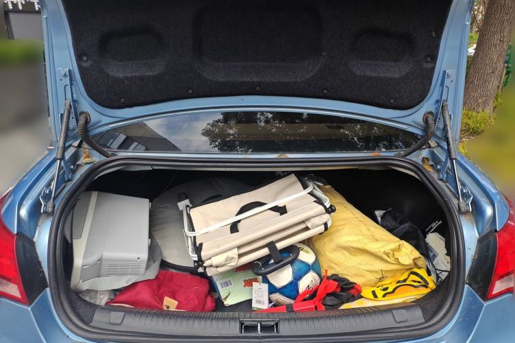 Used Roewe e550 2014 Flagship Edition Trunk