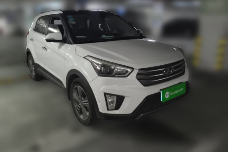 Used Hyundai ix25 2015 1.6L Automatic Two-Wheel Drive Smart GLS Trim Front Right 45 Deg