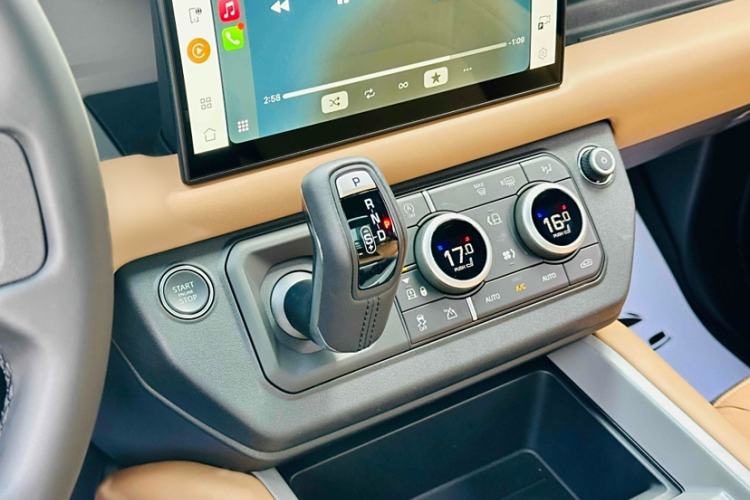 Used Land Rover Defender 2025 110 3.0T P400 Dark Edition