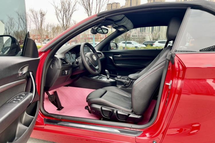 Used BMW 2 Series 2018 220i Convertible Coupe Sports Design Package Interior 5