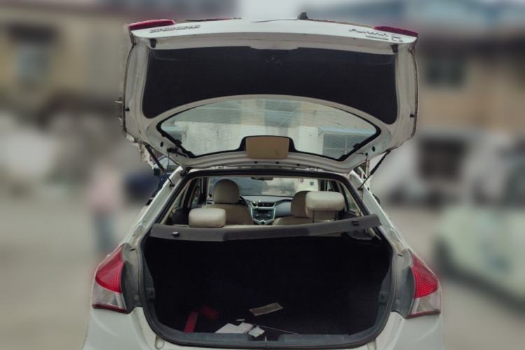 Used Chery Fengyun 2 2013 Hatchback 1.5L Manual Ruiyi Edition Trunk