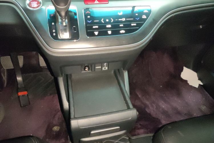 Used Honda Elysion 2016 2.4L Comfort Edition
