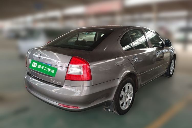 Used Skoda Octavia 2014 1.6L Automatic Yijie Edition Rear Right 45 Deg