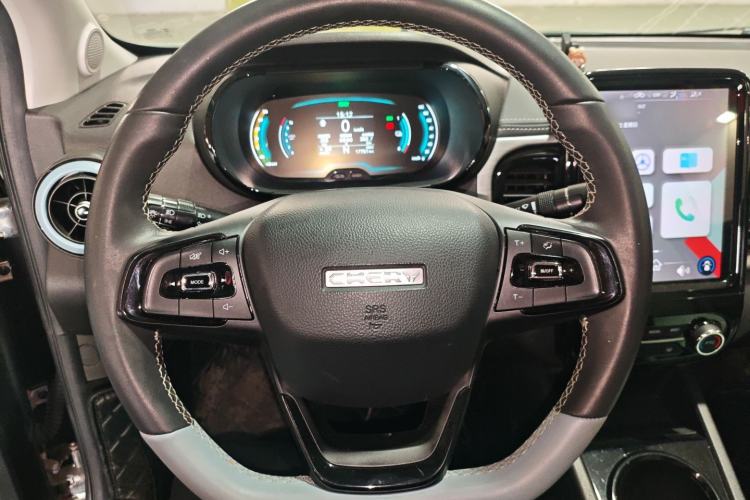 Used Chery QQ Little Ant 2022 Revised Version Sweet Pink Edition Half-Sugar Version Lithium Iron Phosphate 30.7 kWh 30 kW 301 km Steering Wheel