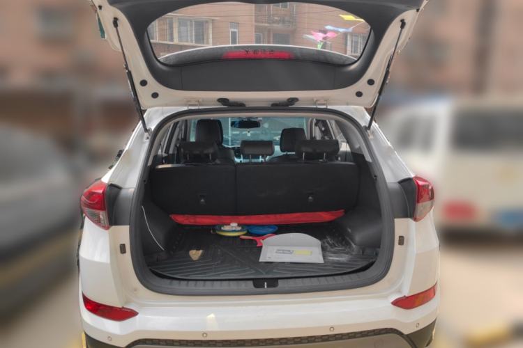 Used Hyundai Tucson 2018 1.6T Dual-Clutch Two-Wheel Drive 15th Anniversary Special Edition Trunk