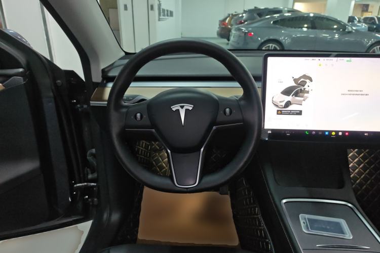 Used Tesla Model Y 2021 Long-Range All-Wheel-Drive Version 3D7