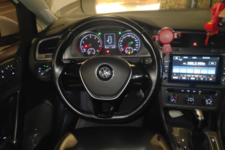 Used Volkswagen Golf 2015 1.6L Automatic Comfort Model
