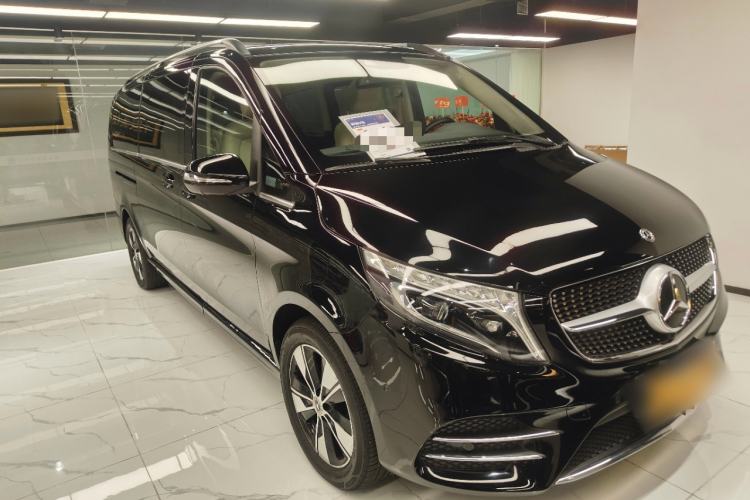 Used Mercedes-Benz V-Class 2020 V 260 L Long-wheelbase Luxury Edition Front Right 45 Deg