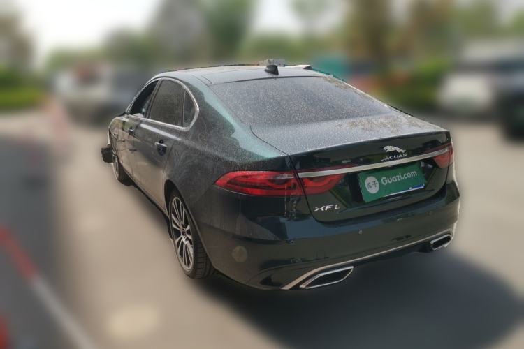 Used Jaguar XFL 2025 Model—2.0T P250, Two-Wheel Drive, Premium Luxury Edition
