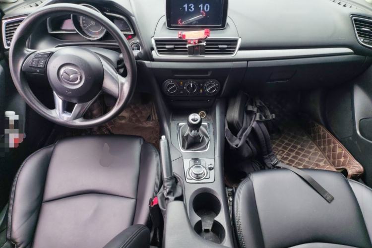 Used Mazda 3 Axela 2016 Sedan 1.5L Manual Comfort Model Center Console