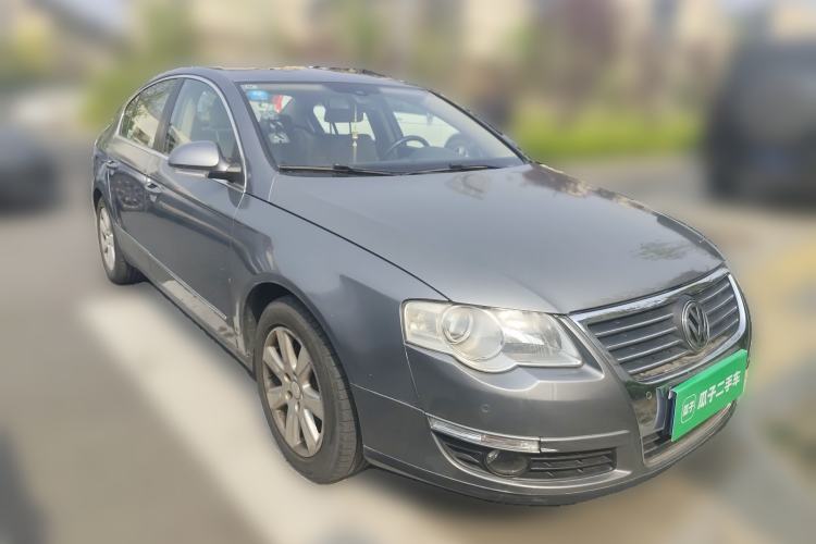 Used Volkswagen Magotan 2009 1.8 TSI DSG Comfort Edition Front Right 45 Deg