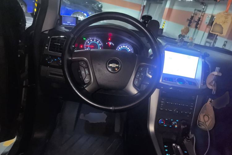 Used Chevrolet Captiva 2014 2.4L 4x4 Flagship Edition 7 Seats
