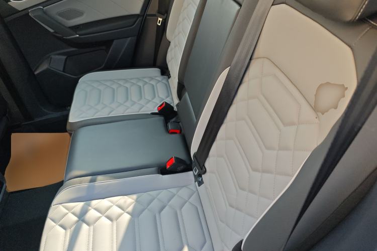 Used Volkswagen Tayron 2024 300TSI Two-Wheel-Drive Luxury Plus Advanced Version Left Rear Seat