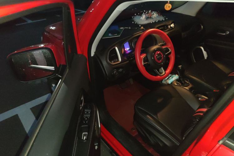 Used Jeep Renegade 2018 Connected Large Screen Version 180T Automatic High-Energy Edition
